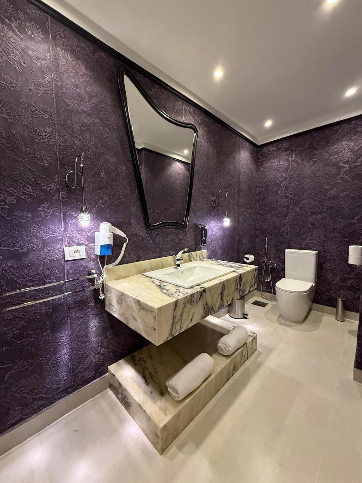 Modern 1-bedroom In Zamalek Visits Allowed - 8a Cairo