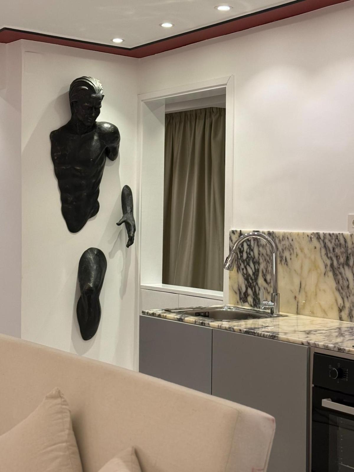 Modern 1-bedroom In Zamalek Visits Allowed - 8a Apartment *