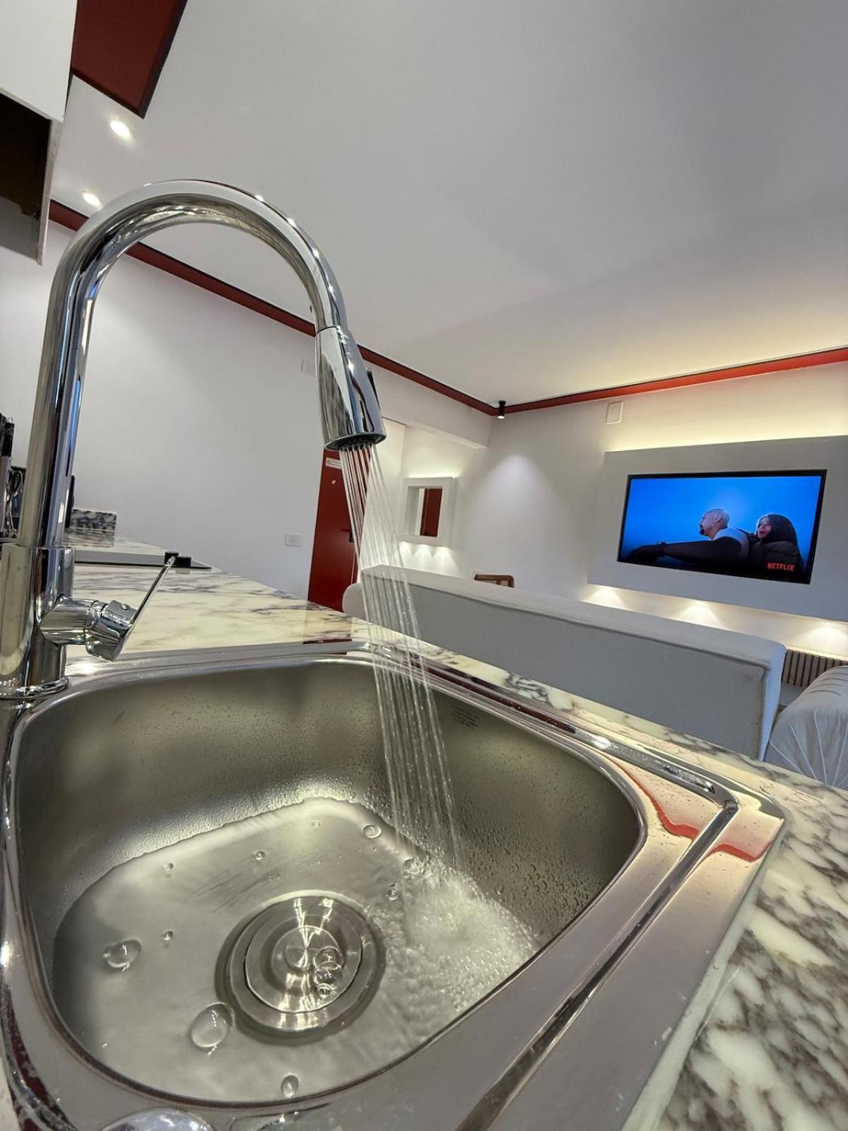 Modern 1-bedroom In Zamalek Visits Allowed - 8a Apartment *