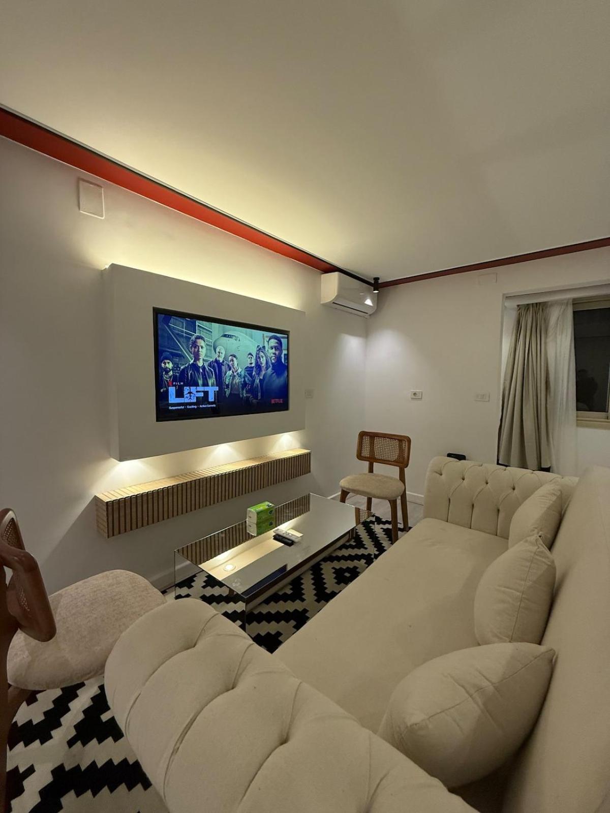 Modern 1-bedroom In Zamalek Visits Allowed - 8a Apartment